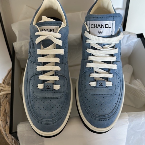 BRAND NEW CHANEL from Paris - Picture 10 of 15